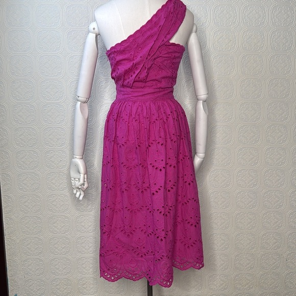 FRENCH CONNECTION
Appelona Cotton One Shoulder Eyelet Dress, Size 2, NWT - Picture 12 of 15